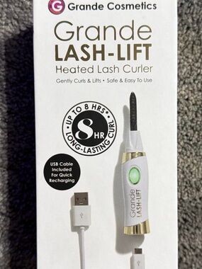 Grande Lash-Lift Heated Lash Curler in White